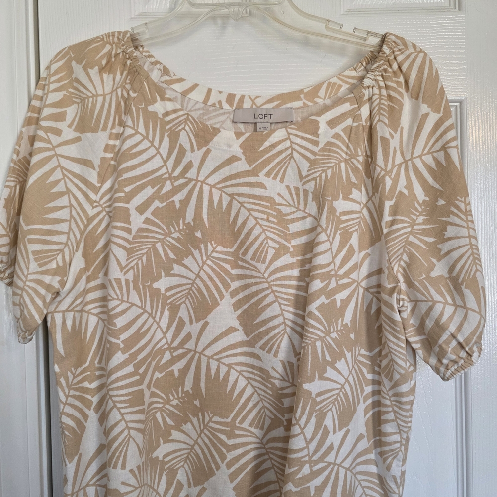 LOFT Women's Tan Leaf Print Top